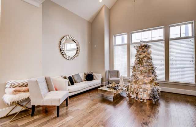 724 N Shepherd Drive Gallery 4