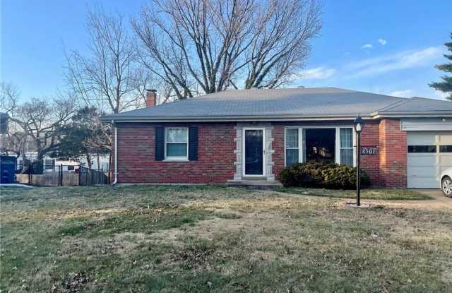 8501 GRANTSHIRE LANE | SAINT LOUIS 63123 Gallery 3