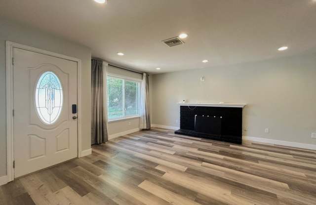 Single-Story 3-Bedroom Home Available in Redlands! Gallery 3