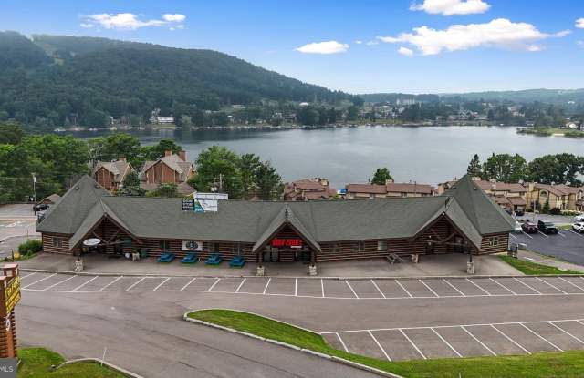 1550 DEEP CREEK Drive Gallery 2
