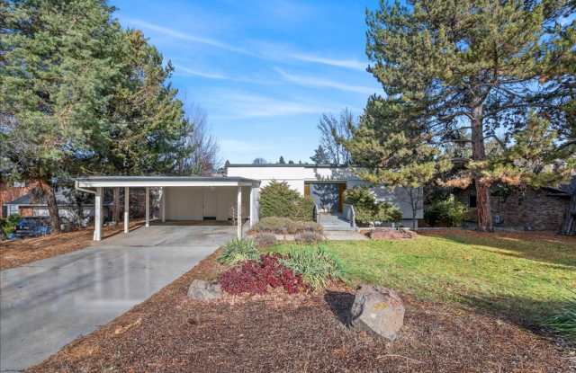 Highlands Home located on the Crane Creek Golf Course - 406 East Curling Drive, Ada County, ID 83702