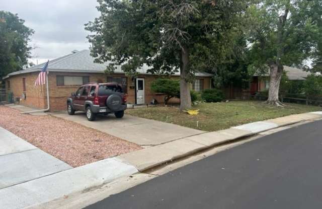 722 Scranton Ct. - 722 Scranton Court, Aurora, CO 80011