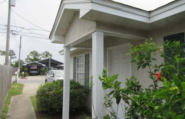 5501 Hilltop Ave - 5501 Hilltop Avenue, Lower Grand Lagoon, FL 32408