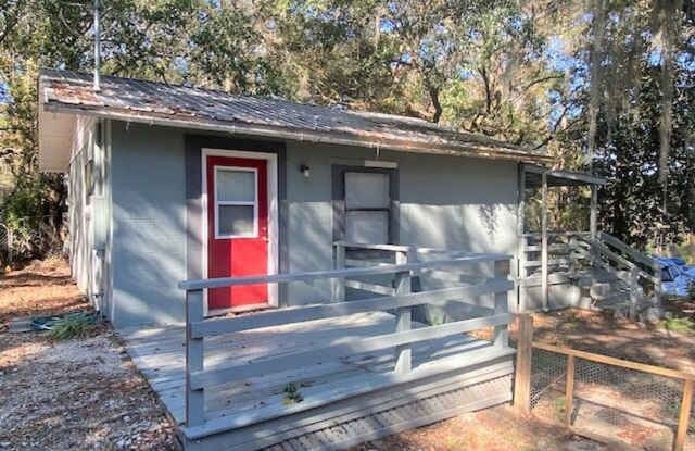 Niceville Waterfront Efficiency with Private Deck! Gallery 3