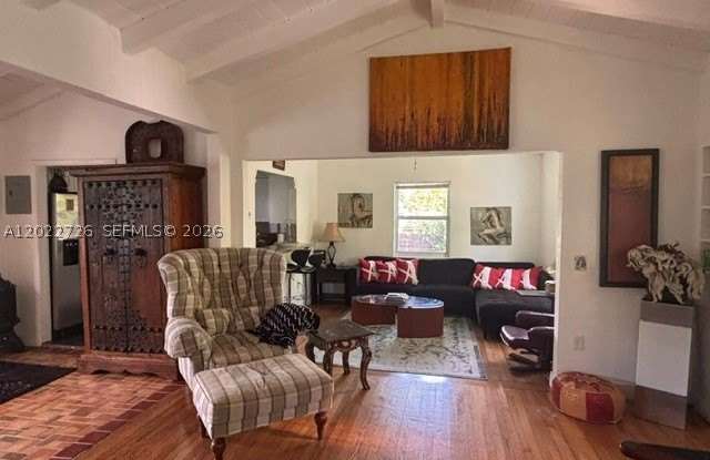 8228 NE 8th Ct Gallery 3