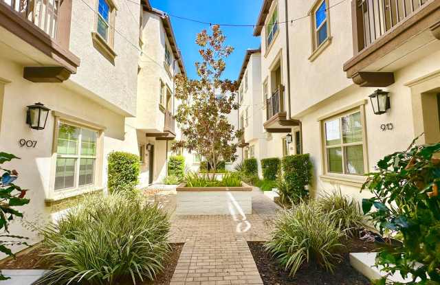Beautiful "Model" Show Townhome in the Gated and Private Rancho Tesoro Community of San Marcos! photos photos