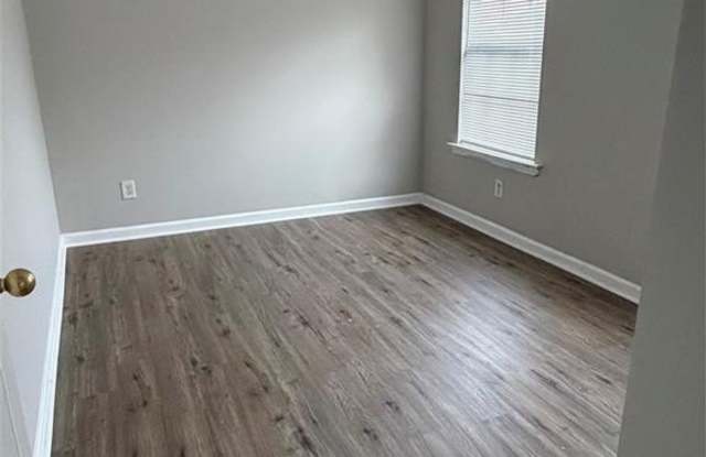 1000 Stonehaven Circle Gallery 3