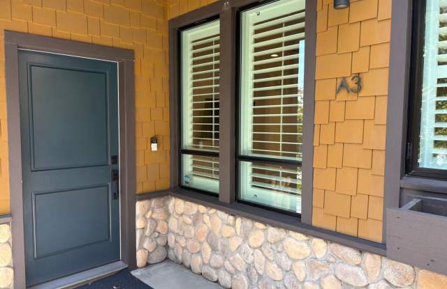 Luxury 3+3 Townhome in prestigious Crescenta Heights photos photos