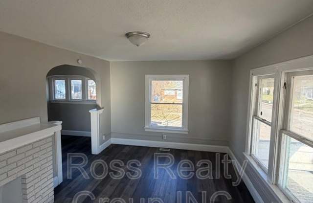 400 Spencer St - 400 Spencer Street, Toledo, OH 43609 400 Spencer St - 400 Spencer Street, Toledo, OH 43609