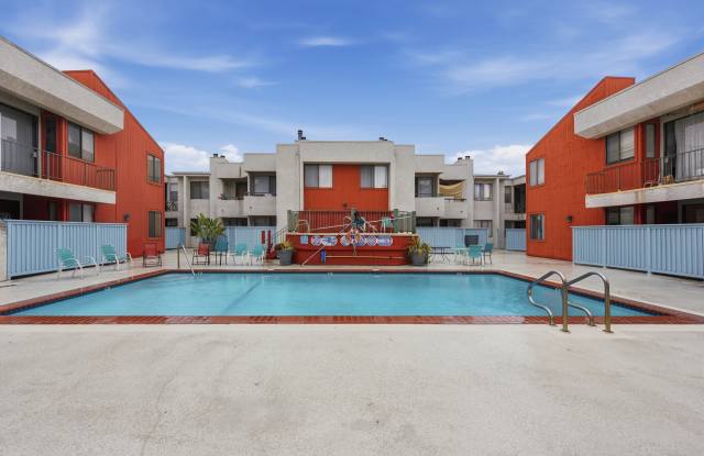7211 Cozycroft Avenue - 1#23 Gallery 2
