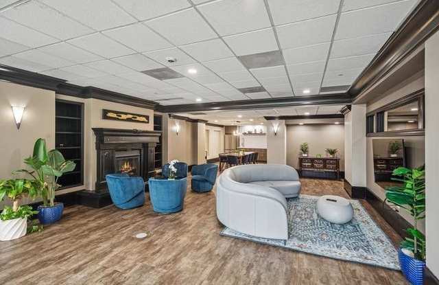 10 East Ontario St. - 10 East Ontario Street, Chicago, IL 60611