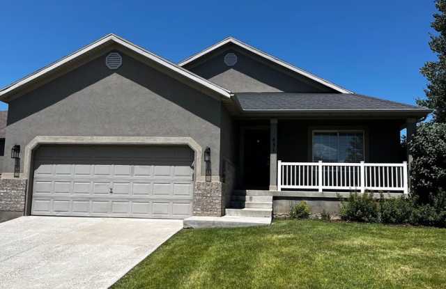Beautiful Pleasant Grove Home photos photos