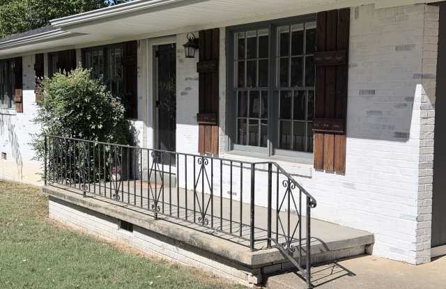 907 Brahma St Gallery 3