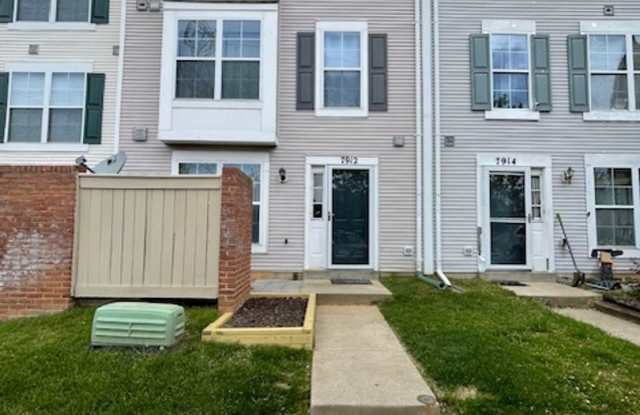 LOVELY 3 LEVEL TOWNHOME photos photos