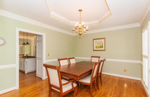 5565 Bannergate Drive Gallery 3