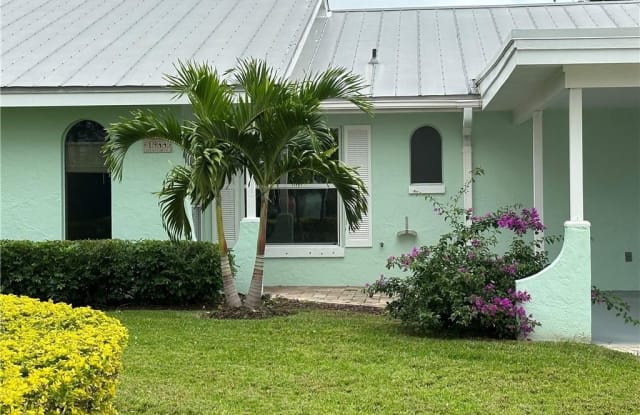 1944 Robalo Drive - 1944 Robalo Drive, Vero Beach, FL 32960