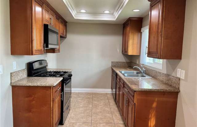 9156 Burke Street photos photos