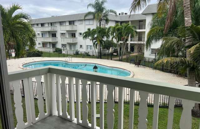 15225 NE 6 AveApt B205 photos photos