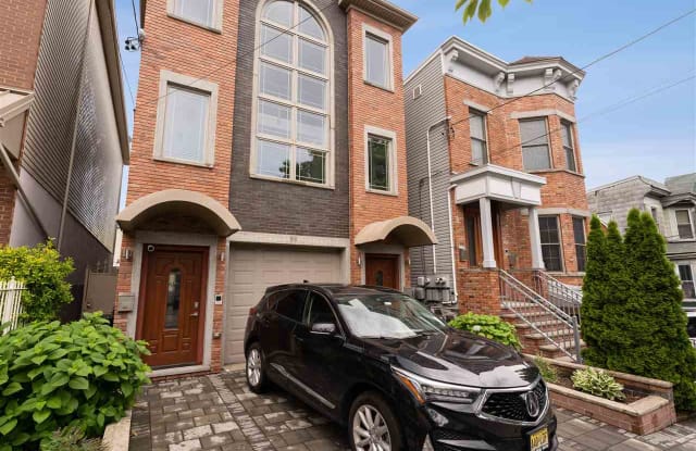 99 LEONARD ST - 99 Leonard Street, Jersey City, NJ 07307
