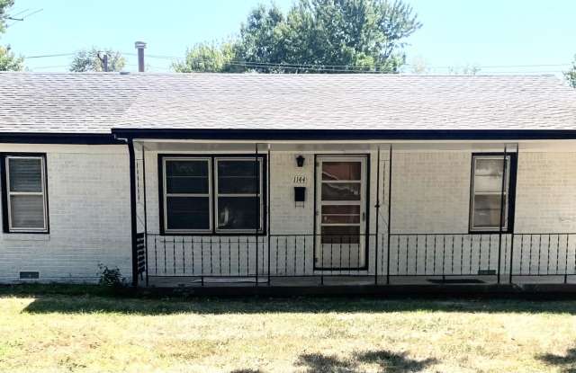 1144 N El Paso Dr - 1144 North El Paso Drive, Derby, KS 67037