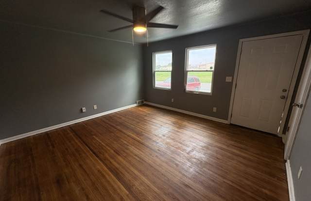 3514 North Hartford Avenue Gallery 2