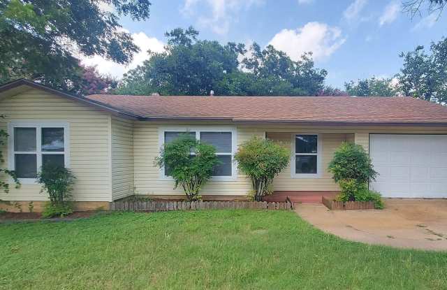 722 N West photos photos