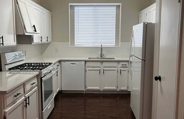 Updated 3 bed 2 bath Home in Wells Branch! photos photos