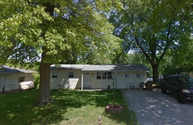 BELOW MARKET RENT! - 9105 Wedgewood Drive, Fairview Heights, IL 62208