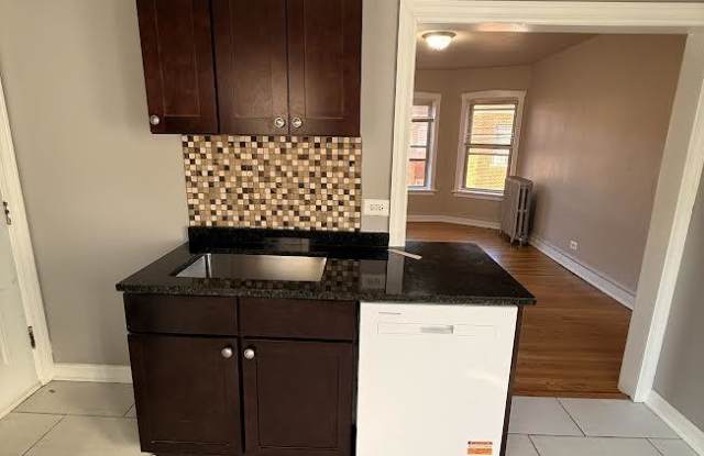 4027 W Melrose photos photos