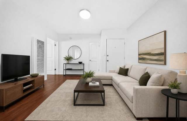 3708 Veteran Avenue Gallery 1