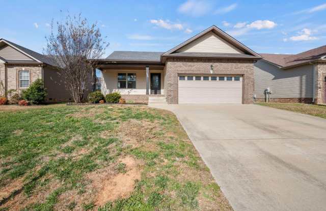 Single-Family in Oak Grove - 250 Azalea Drive, Oak Grove, KY 42262