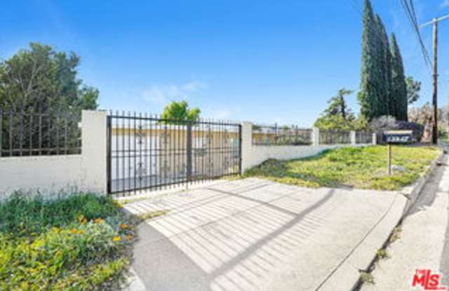 13847 Aults Avenue photos photos