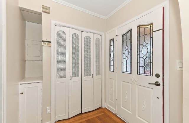 3 Bedroom Home Available In Richmond View! Gallery 3