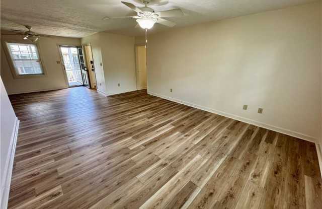 2601 N Roberts Avenue Gallery 3