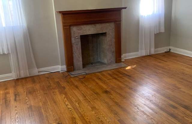 1507 Jackson Gallery 3