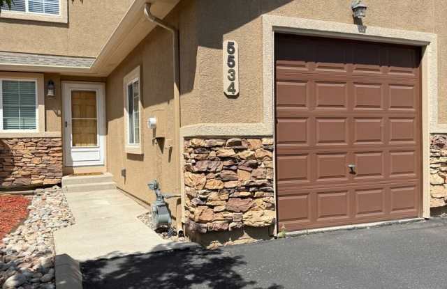 2 bedroom, 2 1/2 bath condo in the NORTHEAST side of Colorado Springs photos photos