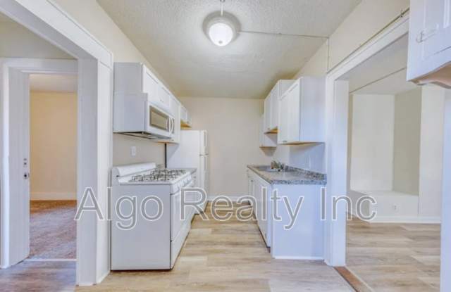 838 41st Ave NE photos photos