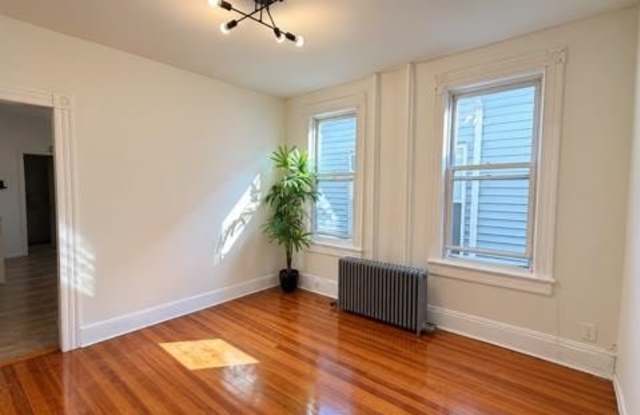 318 BROADWAY Gallery 2
