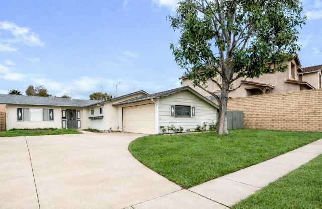 Single-Story 3 Bedroom Home with Pool in Camarillo photos photos