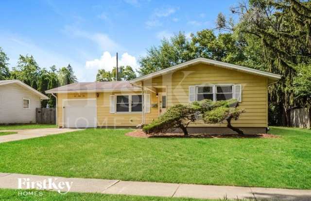 243 South 17th Street - 243 South 17th Street, St. Charles, IL 60174 243 South 17th Street - 243 South 17th Street, St. Charles, IL 60174