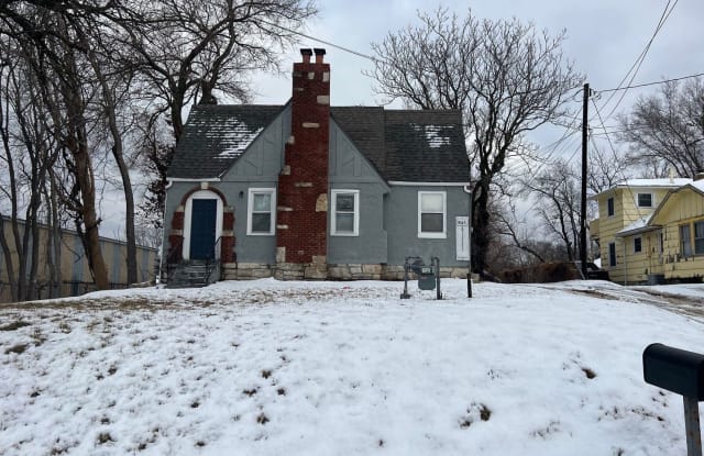 3045 N 51st St - 3045 North 51st Street, Kansas City, KS 66104