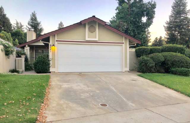 AVAILABLE FOR MOVE IN ON 8/1/26 -  RECENTLY RENOVATED 3 BED, 2 BATH 1 STORY ON LARGE CORNER LOT photos photos