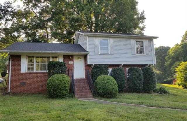 201 Abingdon Circle - 201 Abingdon Circle, Huntersville, NC 28070