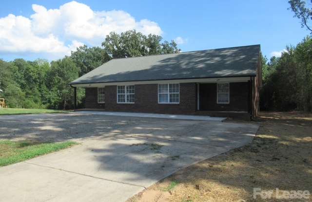 800 Horseshoe Lake Road Gallery 1