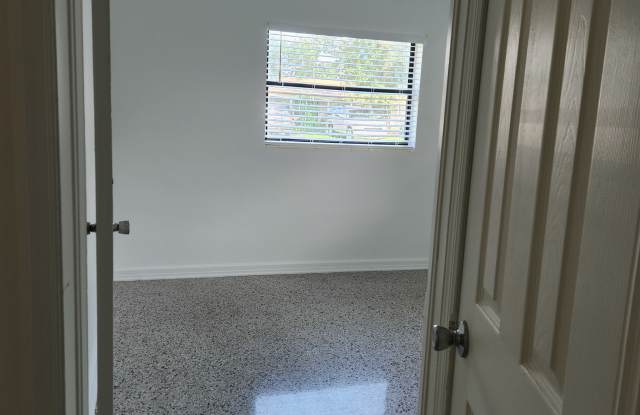 1005 North Bracewell Drive Gallery 2