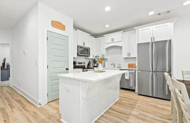 316 Northgate Blvd - 316 Northgate Boulevard, Lee County, AL 36830