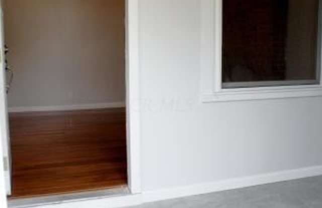 1549 Clifton Ave Gallery 4
