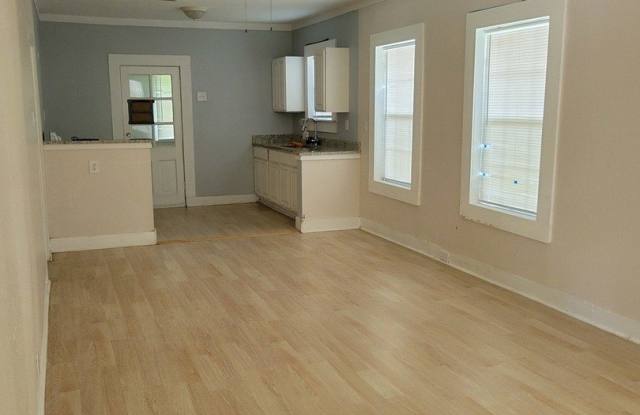 1334 CLOWER Gallery 4