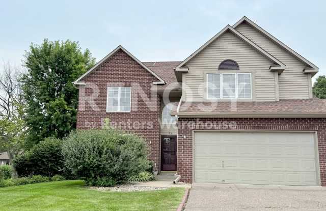 Executive Home Avail Now in Shakopee! Gallery 1