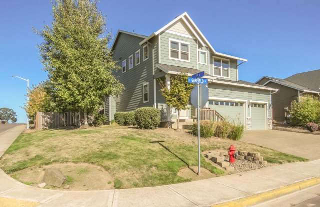 3 Bedroom Corner lot Coming Soon in Carlton ! photos photos
